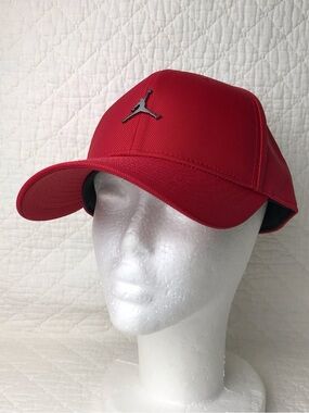 Nike Air Jordan Strapback Hat Adult Unisex SZ M/L Metal Jumpman Red HM5750-687